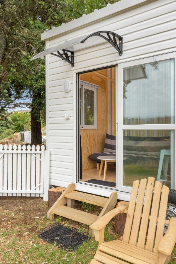 Rural Couples Retreat/Tiny House Hotel Pukehina Exterior photo